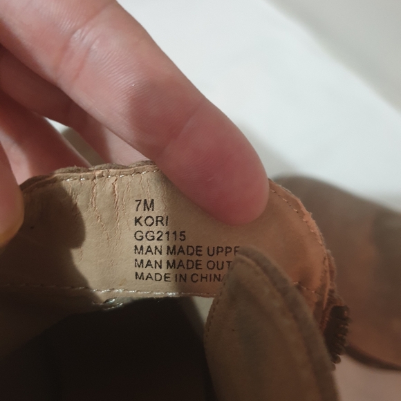 Size 7 MIA Booties Tan - Picture 9 of 9